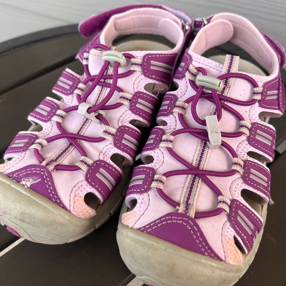 Khombu Pink & Purple Kids Closed-Toe Water Shoes